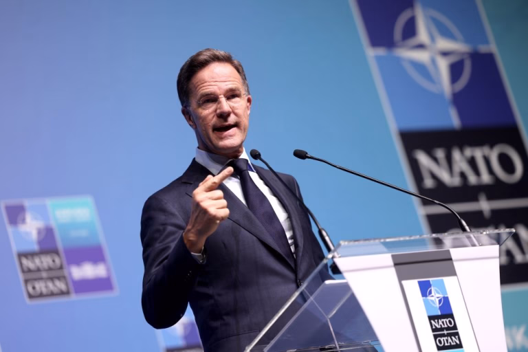 NATO anuncia contratos de defesa de milhares de milhões e reforça apoio