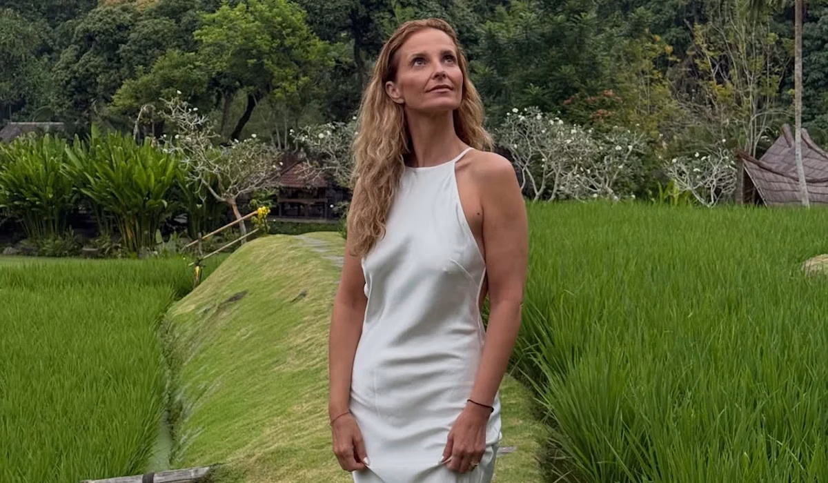 Cristina Ferreira de vestido transparente na praia e os segredos para chegar aos 50 anos em forma