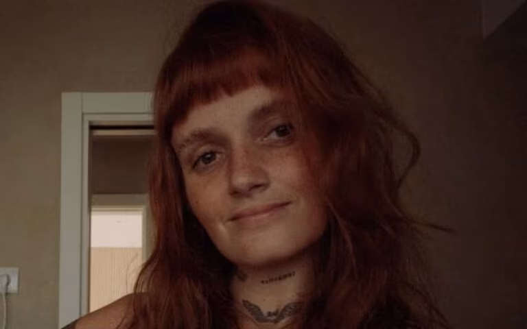 Carolina Deslandes – Surge visivelmente mais magra e reage a comentário: “Essa tem menos 16 anos…”