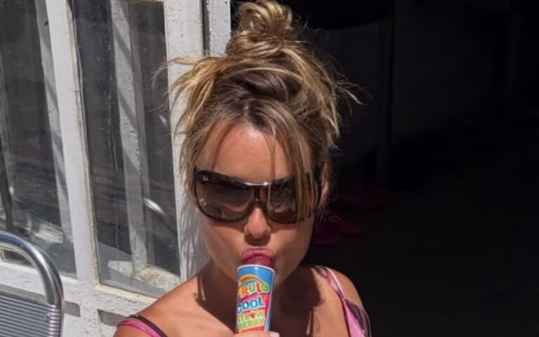 Kelly Bailey – Mostra novas imagens da gravidez e soma elogios: “Perfeita”