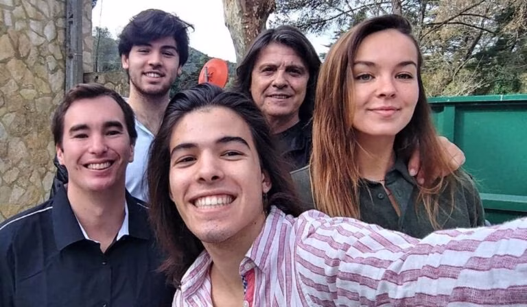 Luís Represas: No dia do último adeus, filho do cantor presta homenagem e partilha foto inédita do pai