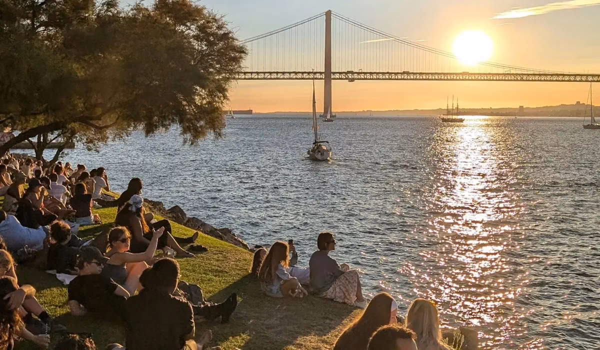 Tempo para amanhã marca o regresso do sol e o alerta para a agitação marítima