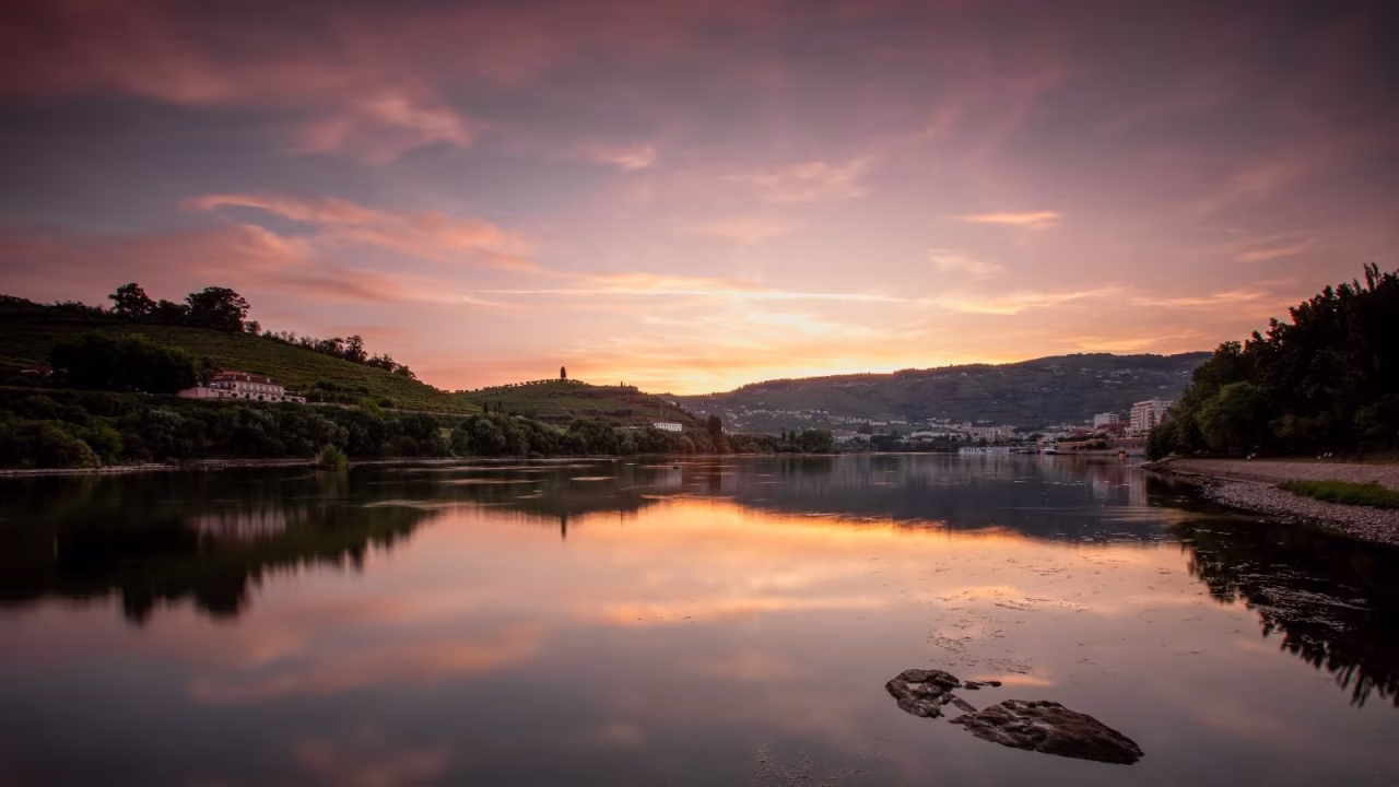 Vai haver um festival no Douro onde pode ouvir Ronan Keating entre vinhas e provas de vinho. Este é o guia que vai querer guardar