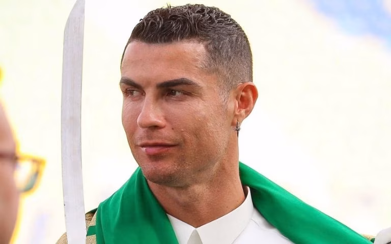 Cristiano Ronaldo – “Eu sei a verdade”: mulher que diz ter tido relação com o craque lança dúvida sobre datas