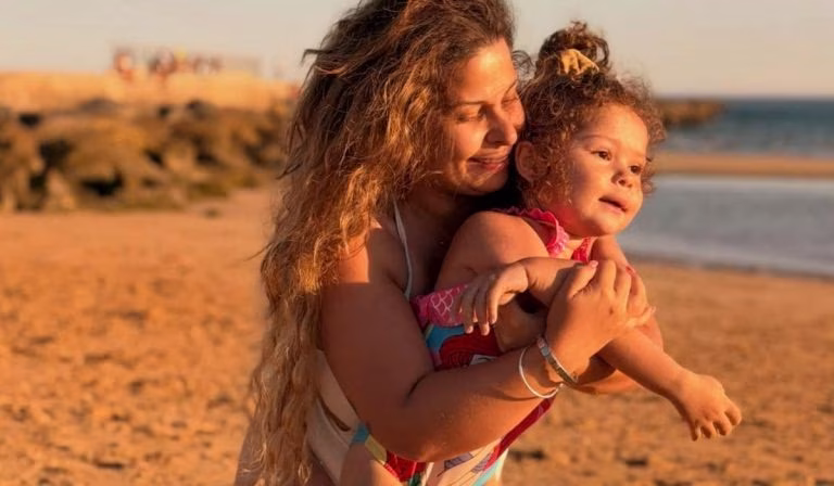 Sandrina Pratas apanha susto com a filha