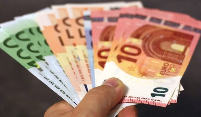 Euromilhões: Conheça a chave desta terça-feira! Será que é desta que ficou milionário?